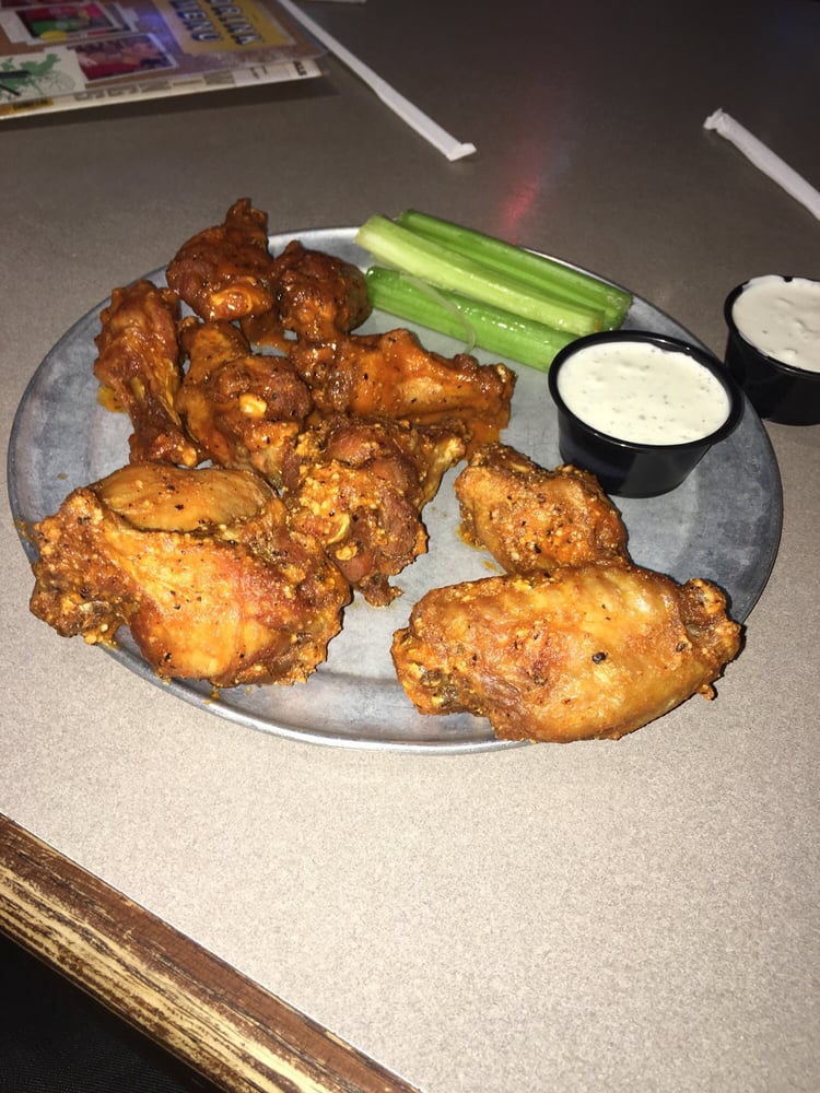 Pluckers Wing Bar 166 Photos & 211 Reviews Chicken Wings 1709