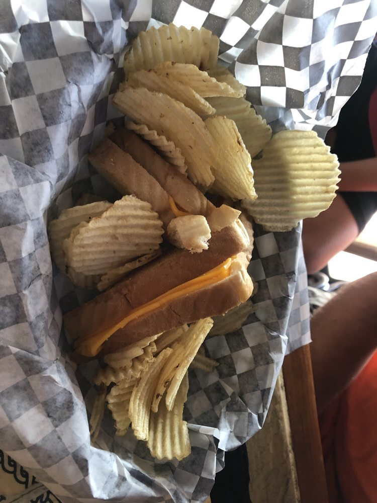 The Lake House Restaurant & Pub