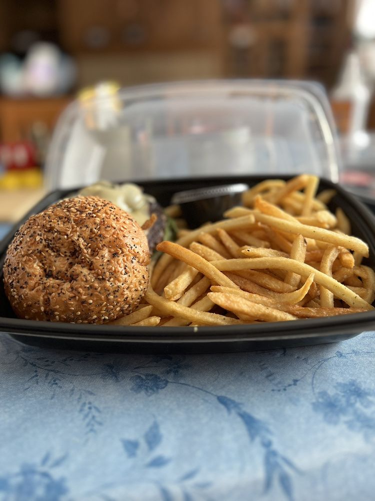 Crave American Kitchen & Sushi Bar Crave American Kitchen & Sushi Bar