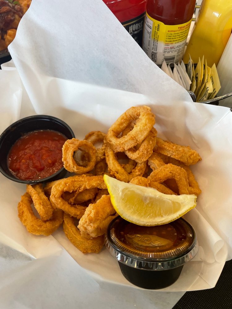 Surf's Up Grill and Bar