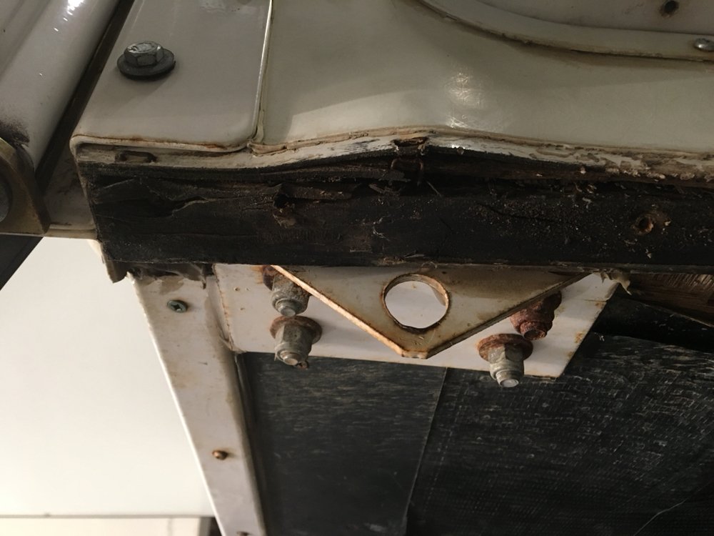 Front Corner Dry Rot On Cab Over Camper Yelp Photo Of Echols Rv Repair Sacramento Ca United States Front Corner Dry
