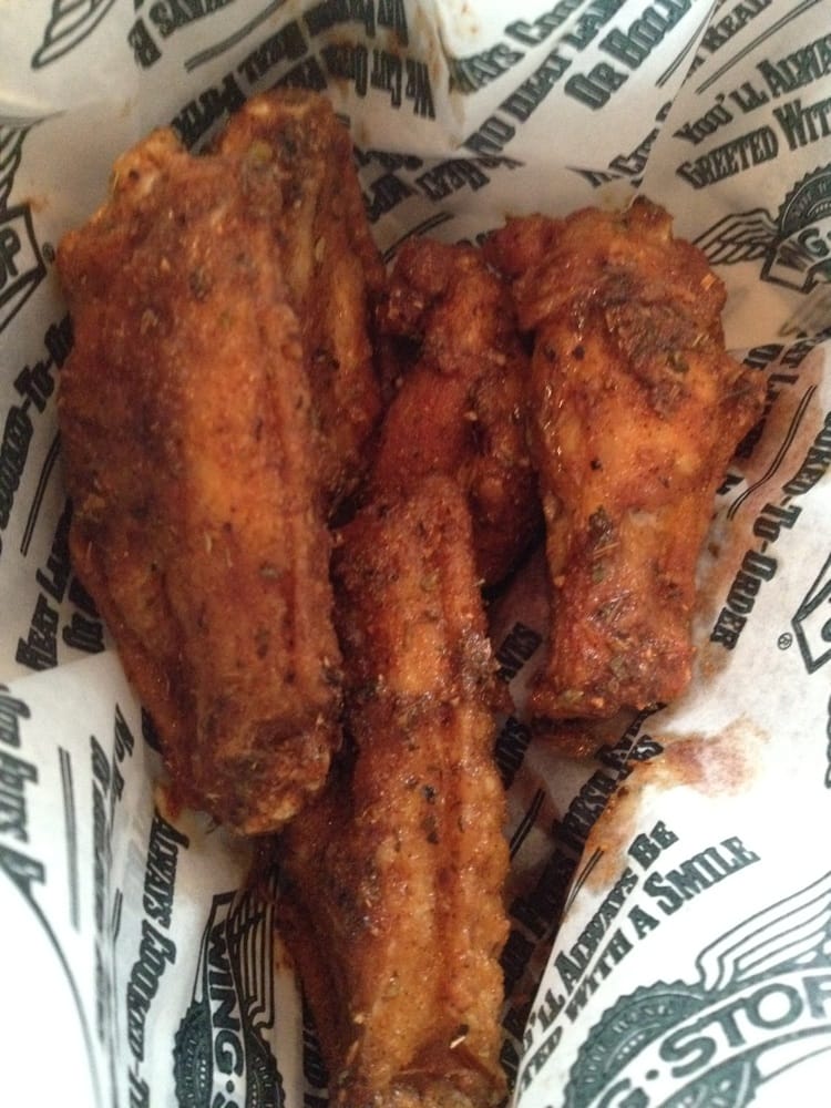 The most perfect Louisiana Rub wings I've had. Ever. Crispy & flavorful