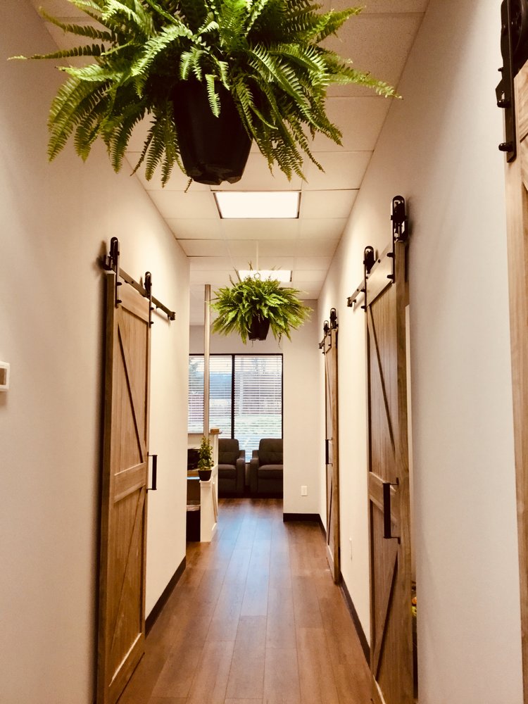 image of business Elias L Hanosh, DDS