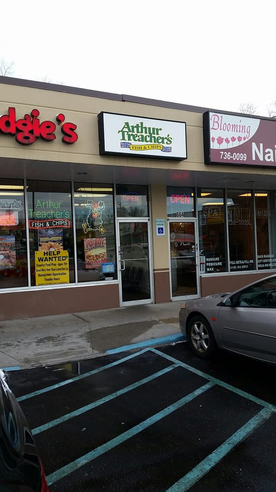 Arthur Treacher’s Fast Food 662 Middle Country Rd, Selden, NY