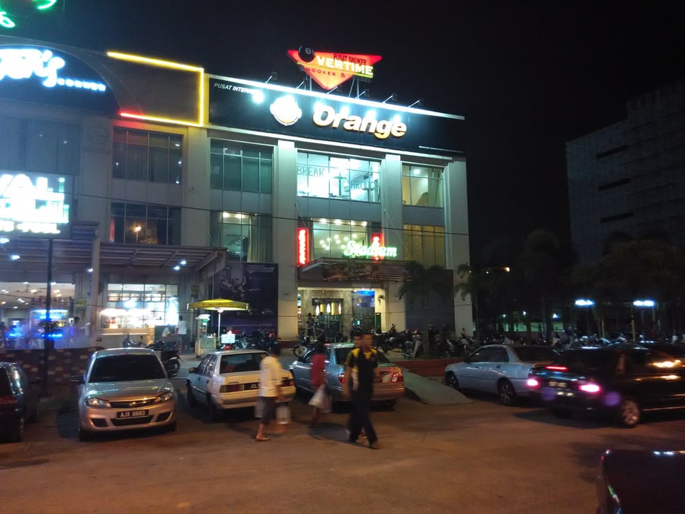 Orange Cafe Cafes 141, Jalan 4A/27A, Kuala