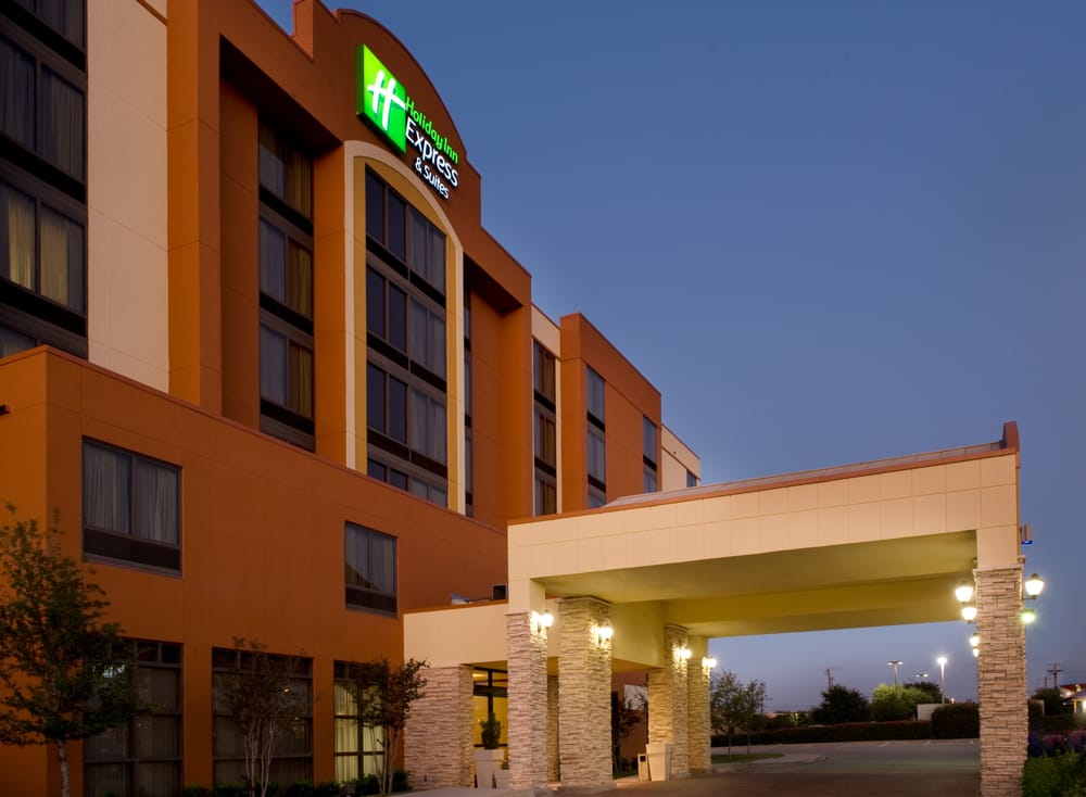 Holiday Inn Express & Suites Dallas Ft Worth Airport South 36 Photos