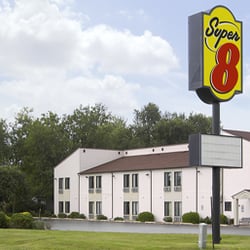 Super 8 Canton Il Hotels 2110 Main St Phone Photo Of Super 8 Canton Il United States