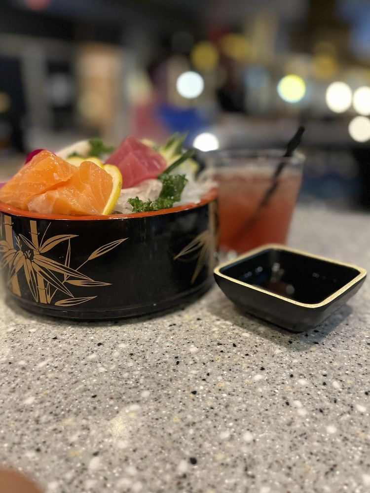 Koji Japanese Steakhouse & Sushi Bar