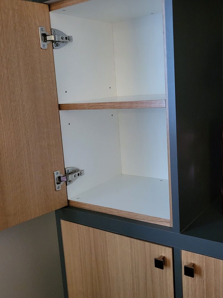 image of business Cabinet Modern