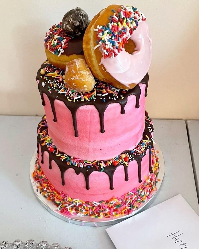 Nic's Crumby Cakes