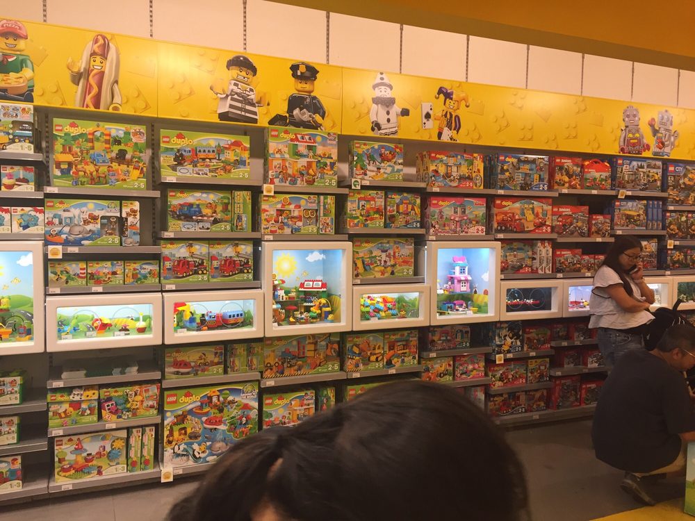 Lego Store 2130 Glendale Galleria Glendale Ca 91210