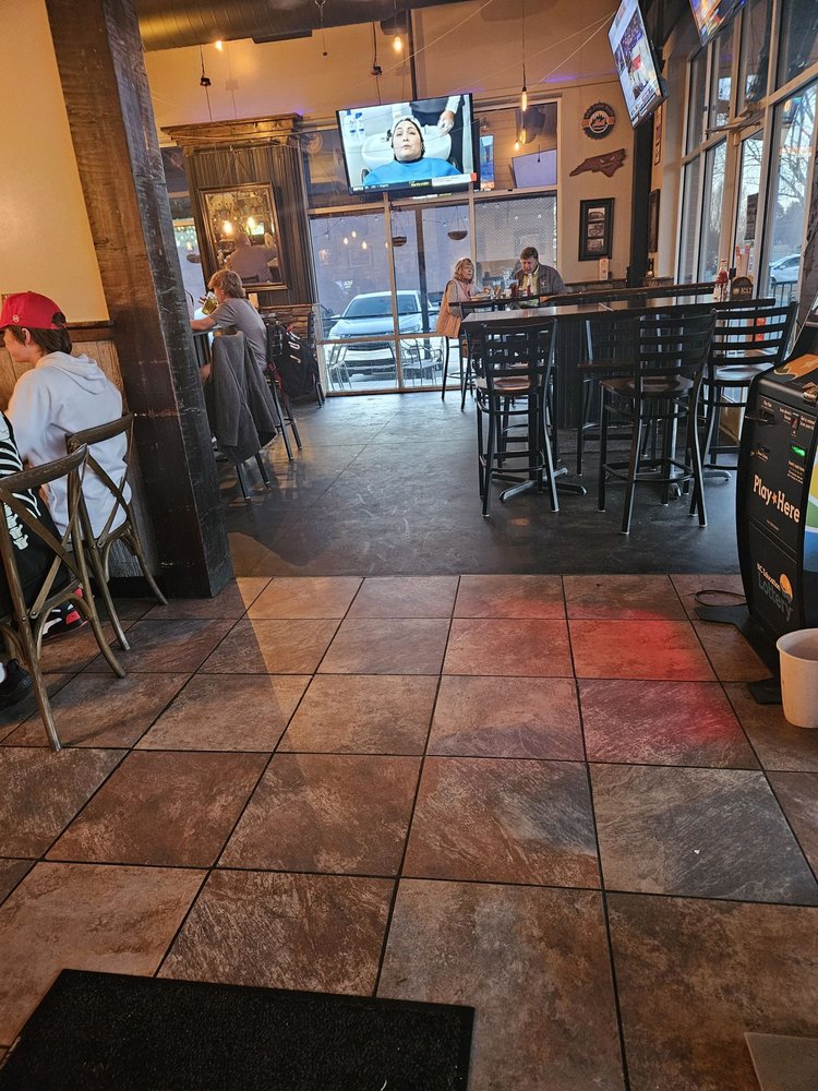 Queens South Bar and Grill