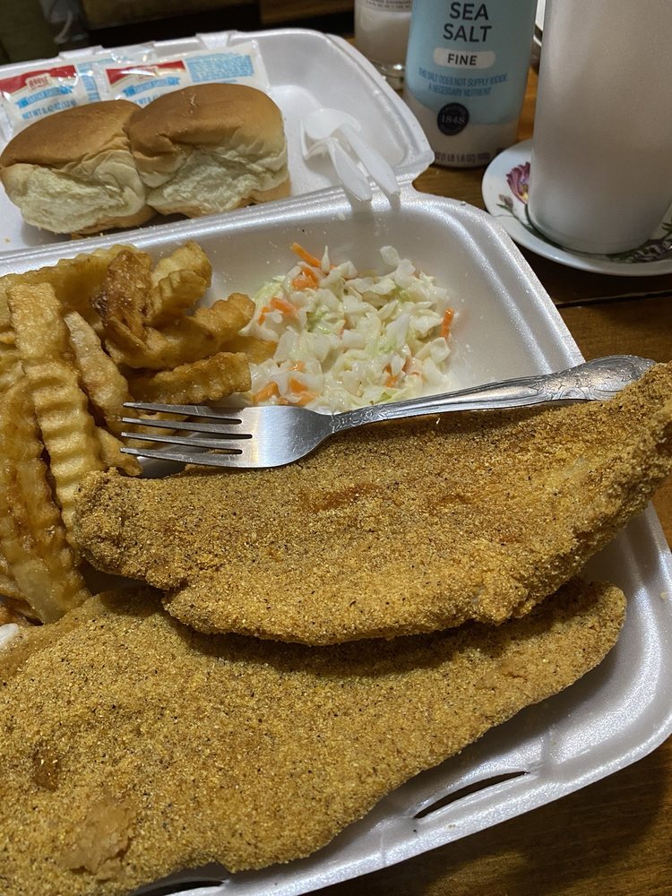 Lisa’s Chicken & Seafood Lisa’s Chicken & Seafood