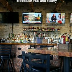 Treehouse Pub And Eatery 38 Photos 104 Reviews Salad 2239 Photo Of Treehouse Pub And Eatery Bettendorf Ia United States Really Cool