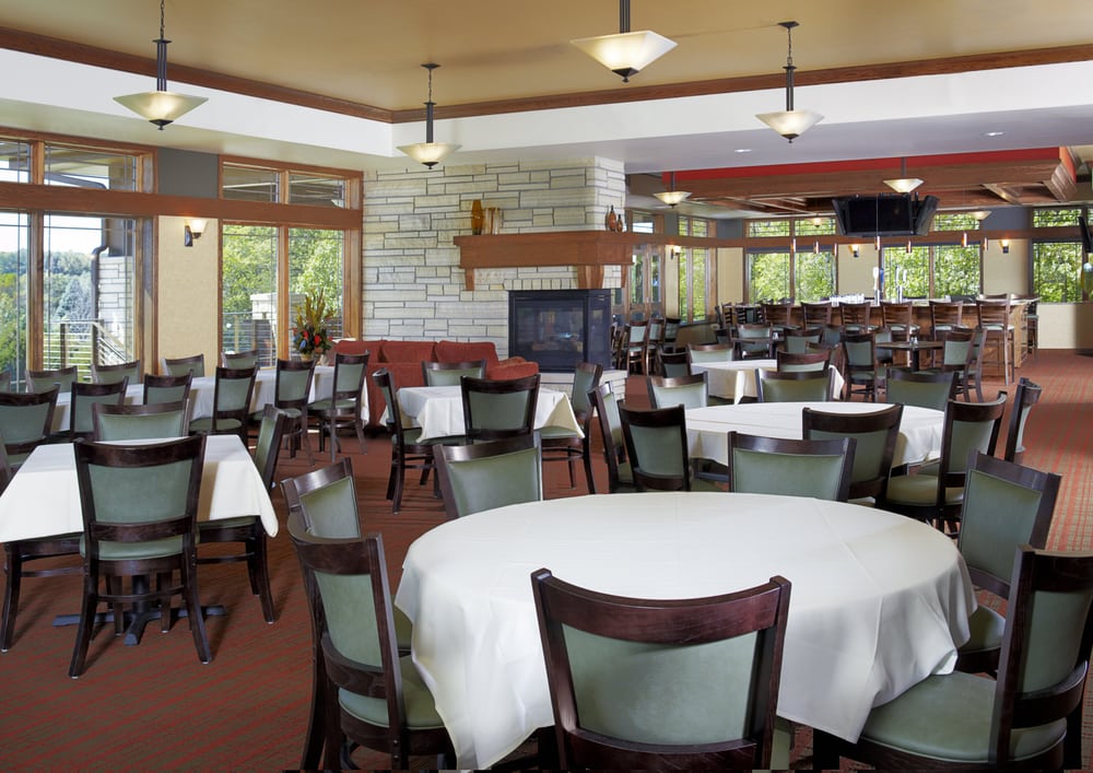 Beaver Grill Dining Room At Hills Country Club Yelp Photo Of Beaver Hills Country Club Cedar Falls Ia United States