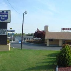 Knights Inn Mt Airy Mayberry Hotels 455 N Andy Griffith Pkwy Photo Of Knights Inn Mt Airy Mayberry Nc United States