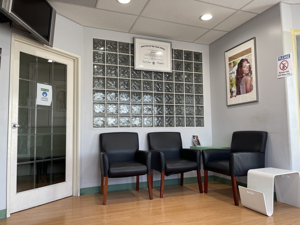 image of business Gardena Dental Group