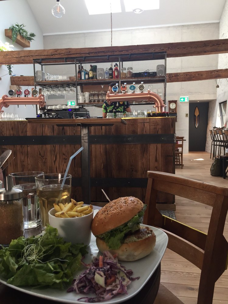 Blackbird House - Rolle
