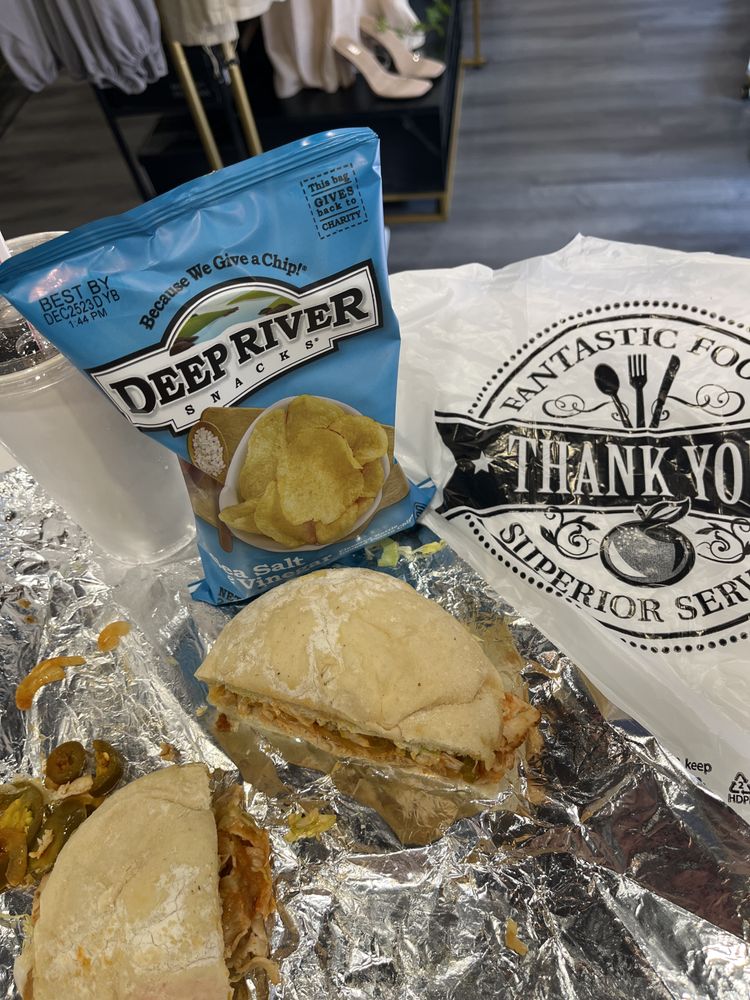 Fanelli's Deli +Market