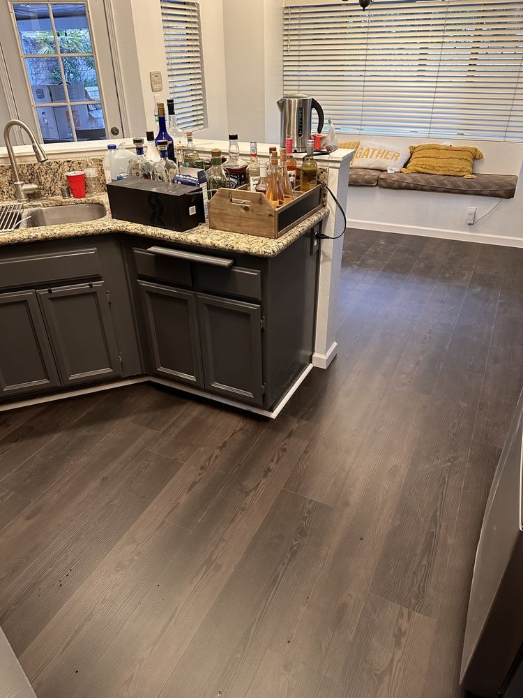 818 Custom Flooring