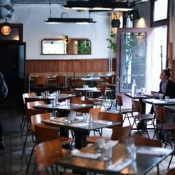 The Bedford Order Food Online 392 Photos 320 Reviews Photo Of The Bedford Brooklyn Ny United States Inside Seating Area