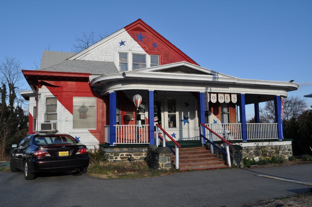 On the Avenue Used Bookstore 3407 Memorial Ave, Lynchburg