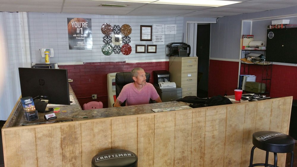 crossroads motors Car Dealers 1125 N Bardstown Rd, Mount Washington