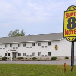 Super 8 Phillips Hotels 726 Lake Avenue South Wi Photo Of Super 8 Phillips Wi United States