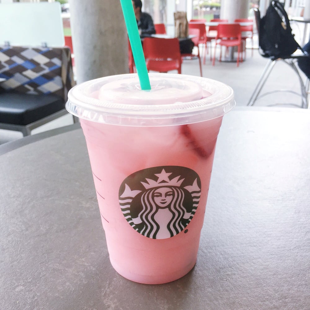 Grande strawberry acai refresher with coconut milk - Yelp