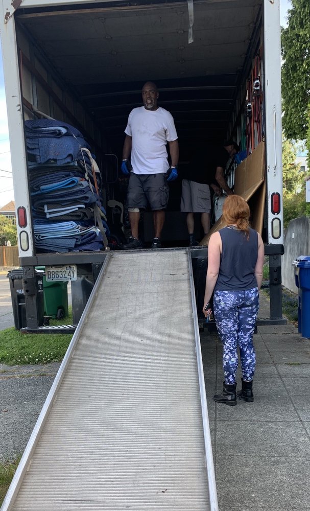 Earl's Affordable Moving