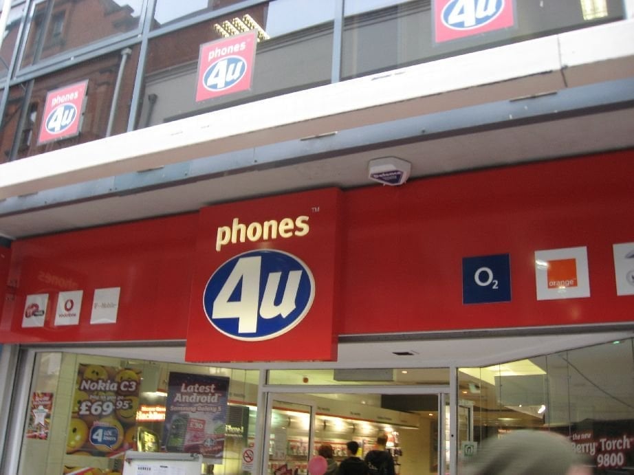 Accessibility links Phones 4u is to go into administration - placing more than 5, jobs at risk - after network operator EE joined Vodafone in cutting ties with the retailer.