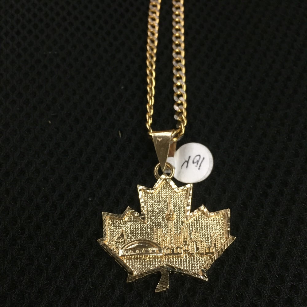 10k Gold Toronto Skyline Maple Leaf Pendant Yelp