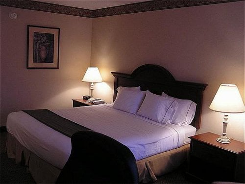 Holiday Inn Express & Suites Kinston
