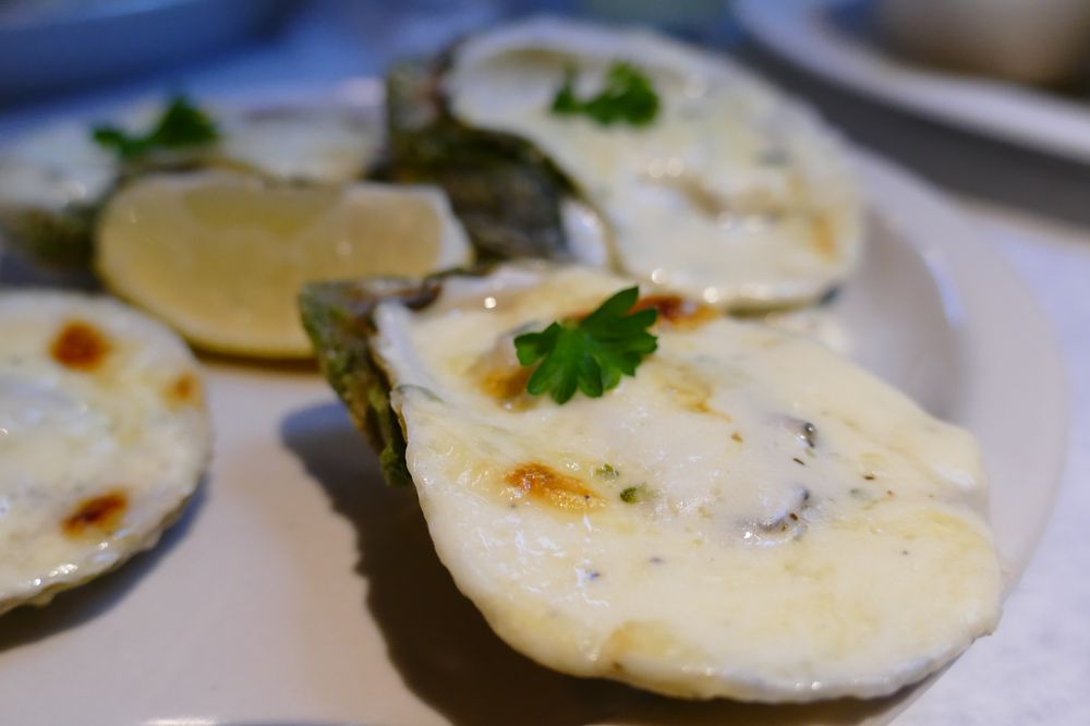 Seafood Harbor Restaurant & Bar