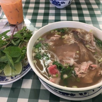 New Pho 140 Photos 173 Reviews Vietnamese 1036 E Anaheim St Photo Of New Pho Long Beach Ca United States