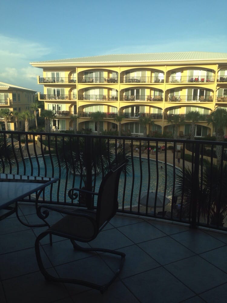 Adagio Condominiums Condominios 2421 W County Highway 30A, Santa