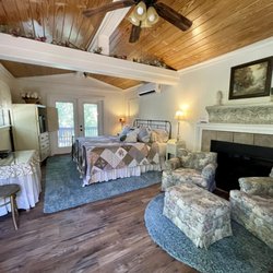 Lamb's Rest Inn photo