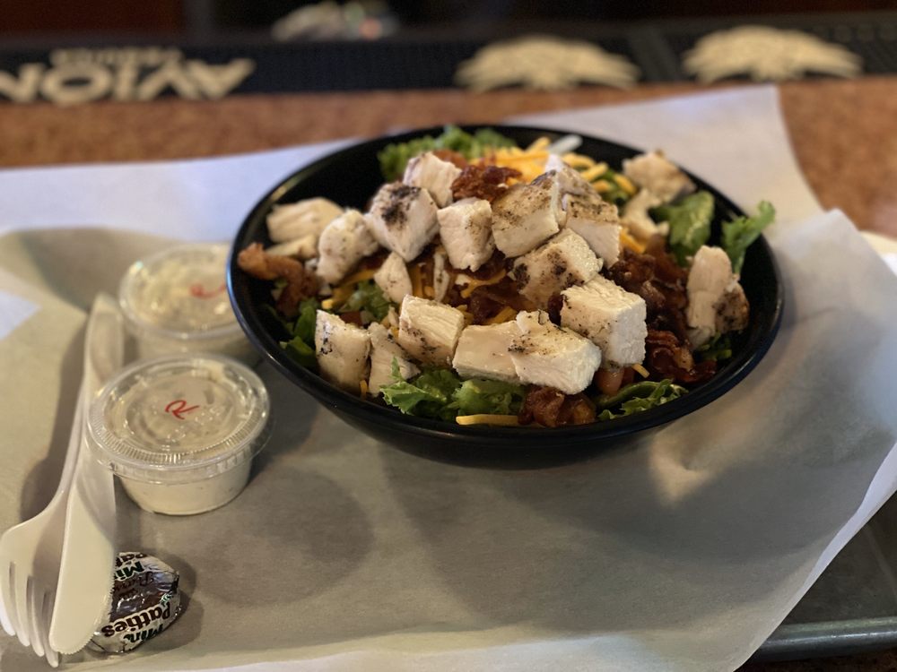 Licari's Bar and Grill