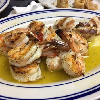Astoria Seafood 1504 Photos 421 Reviews Market Astoria Seafood 1504 Photos 421 Reviews Market 37 10 33rd St Long Island City Ny United States Restaurant