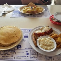 C And B Diner 26 Photos 37 Reviews Diners 1102 George Photo Of C And B Diner Chesapeake Va United States
