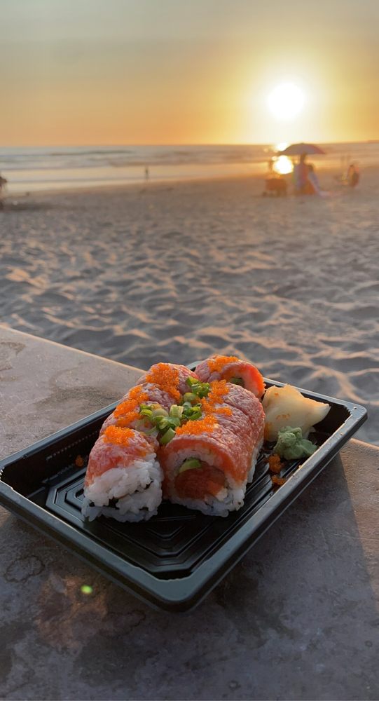 Sunshine Poke & Sushi Rolls