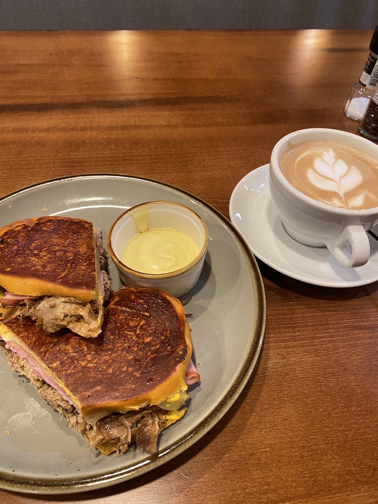 Parva Colombian Bakery & Restaurant