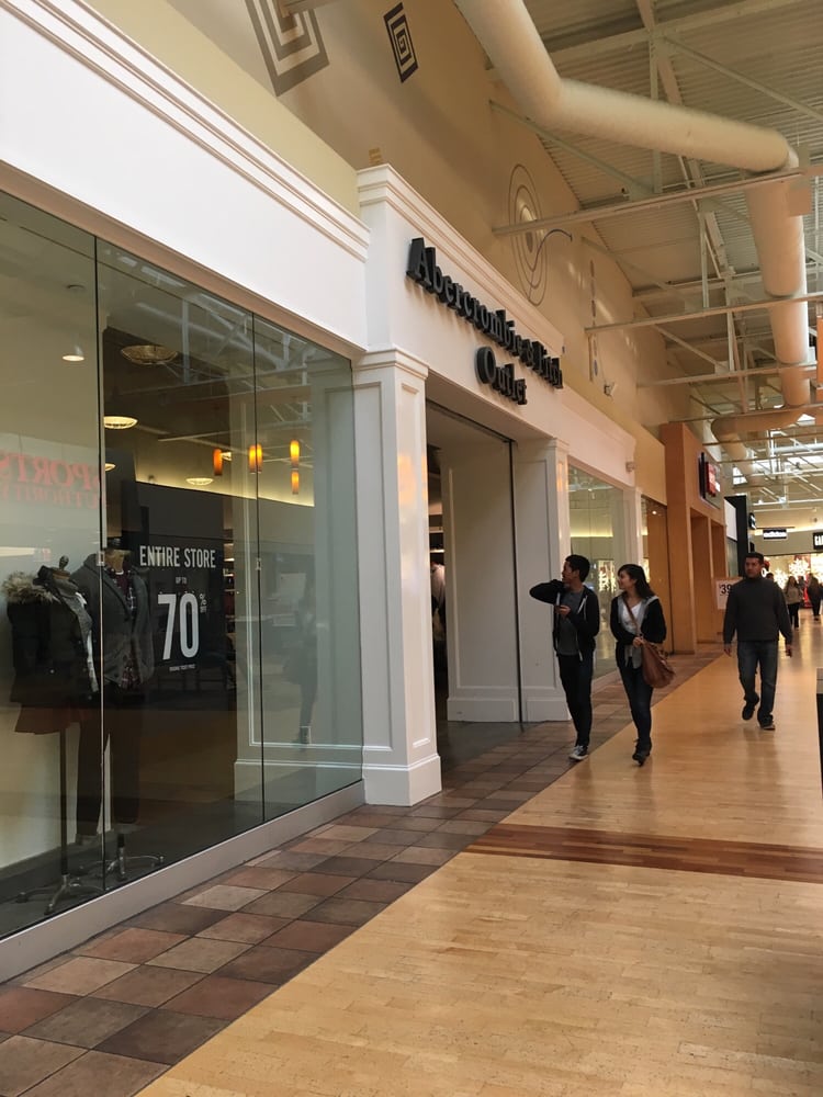 Abercrombie & Fitch Outlet 14 Photos & 37 Reviews Men's Clothing