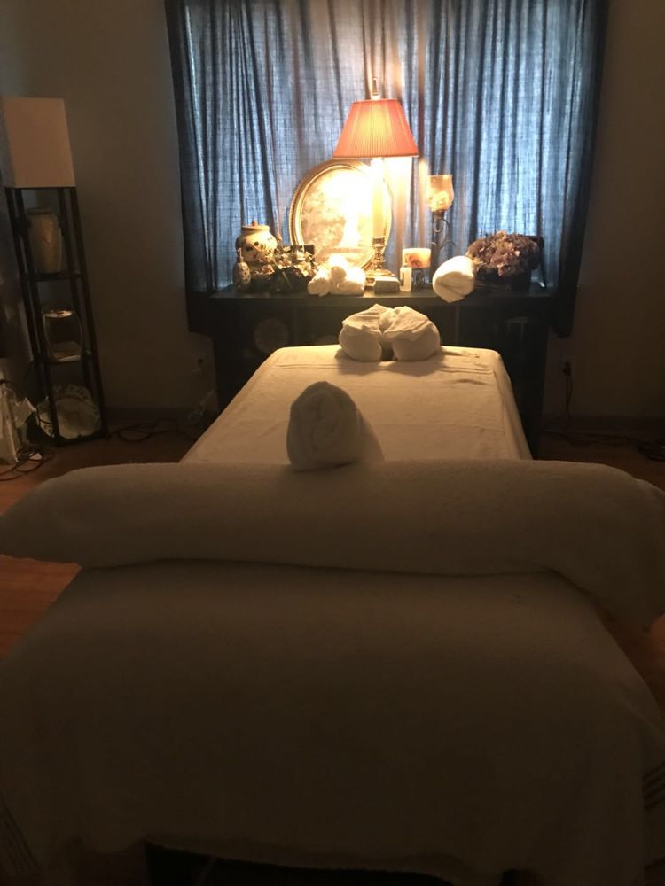 Magic Hand Spa Massage