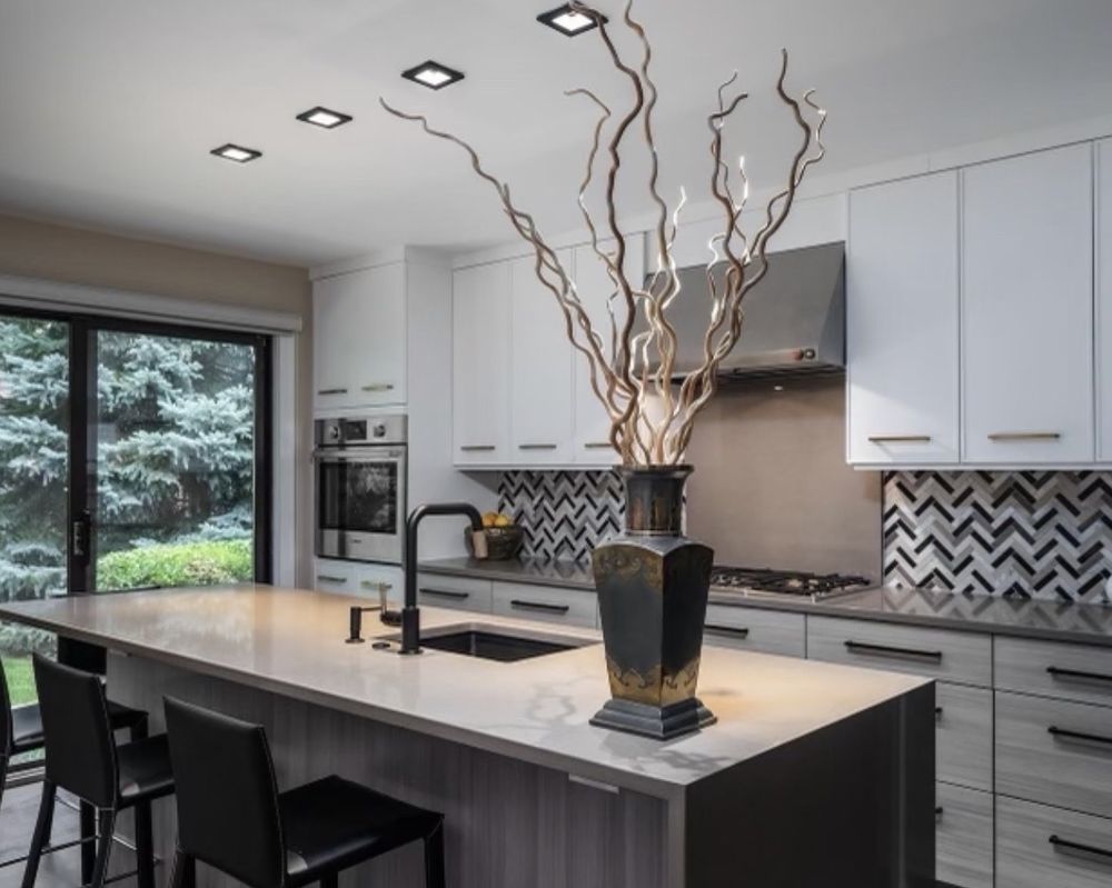 image of business Acorn Kitchen & Bath Distributors