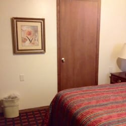 Cedar Hill Motel Hotels 838 W Main St Hillsboro Oh Phone Photo Of Cedar Hill Motel Hillsboro Oh United States Bathroom Door