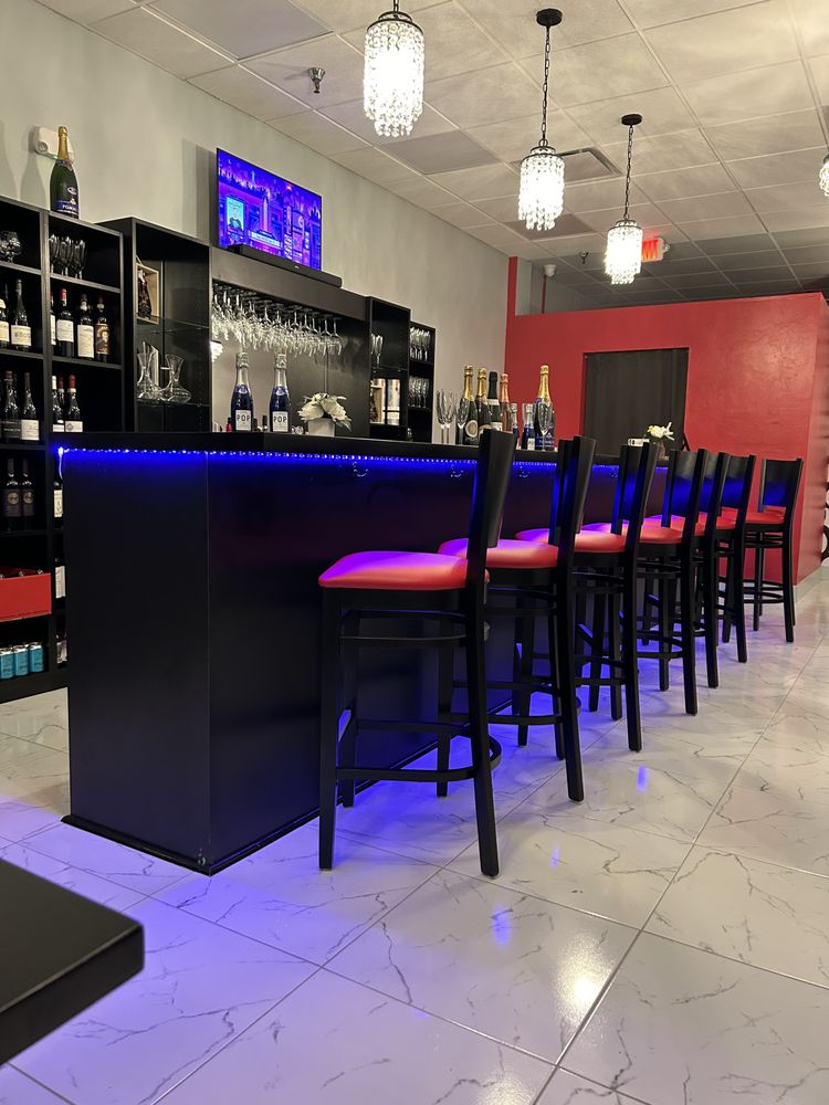 Naples Society Wine Bar
