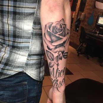 Photo Of Body Language Tattoo Astoria Ny United States Black And White Photo Of Body Language Tattoo Astoria Ny United States Black And White