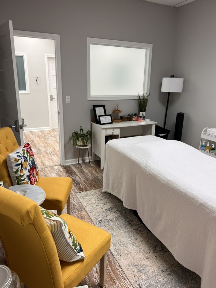 Mikayla Mosteller Massage Therapy, Lincolnton Roadtrippers