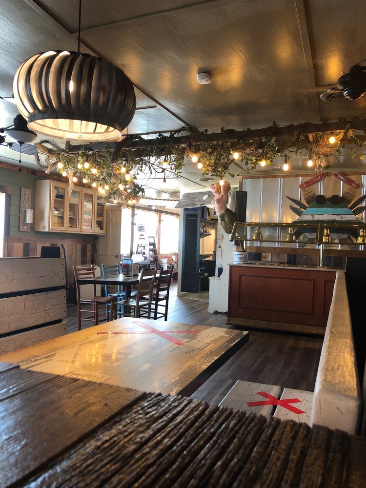 Snapperz Grill & Steam Bar of Emerald Isle